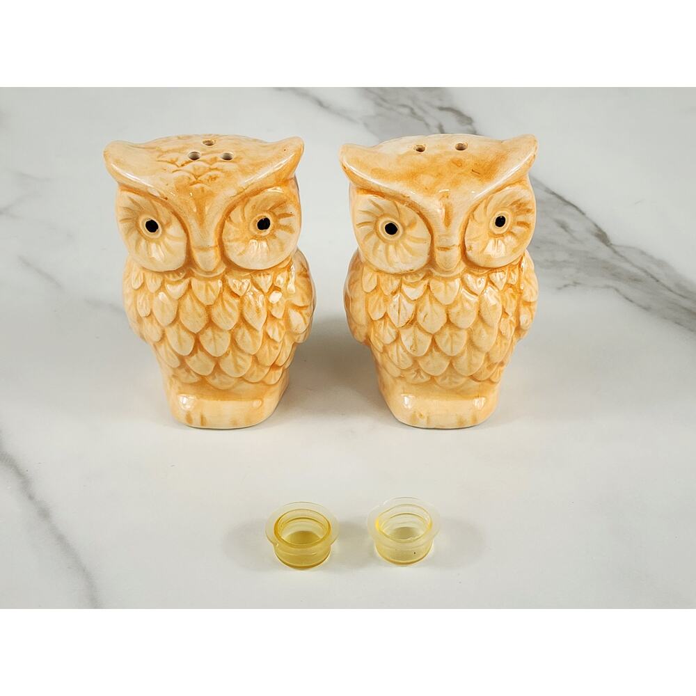 Owl Salt & Pepper Shakers 3 1/2" Ceramic Glazed 90s Tan Peach Home Decor Vintage